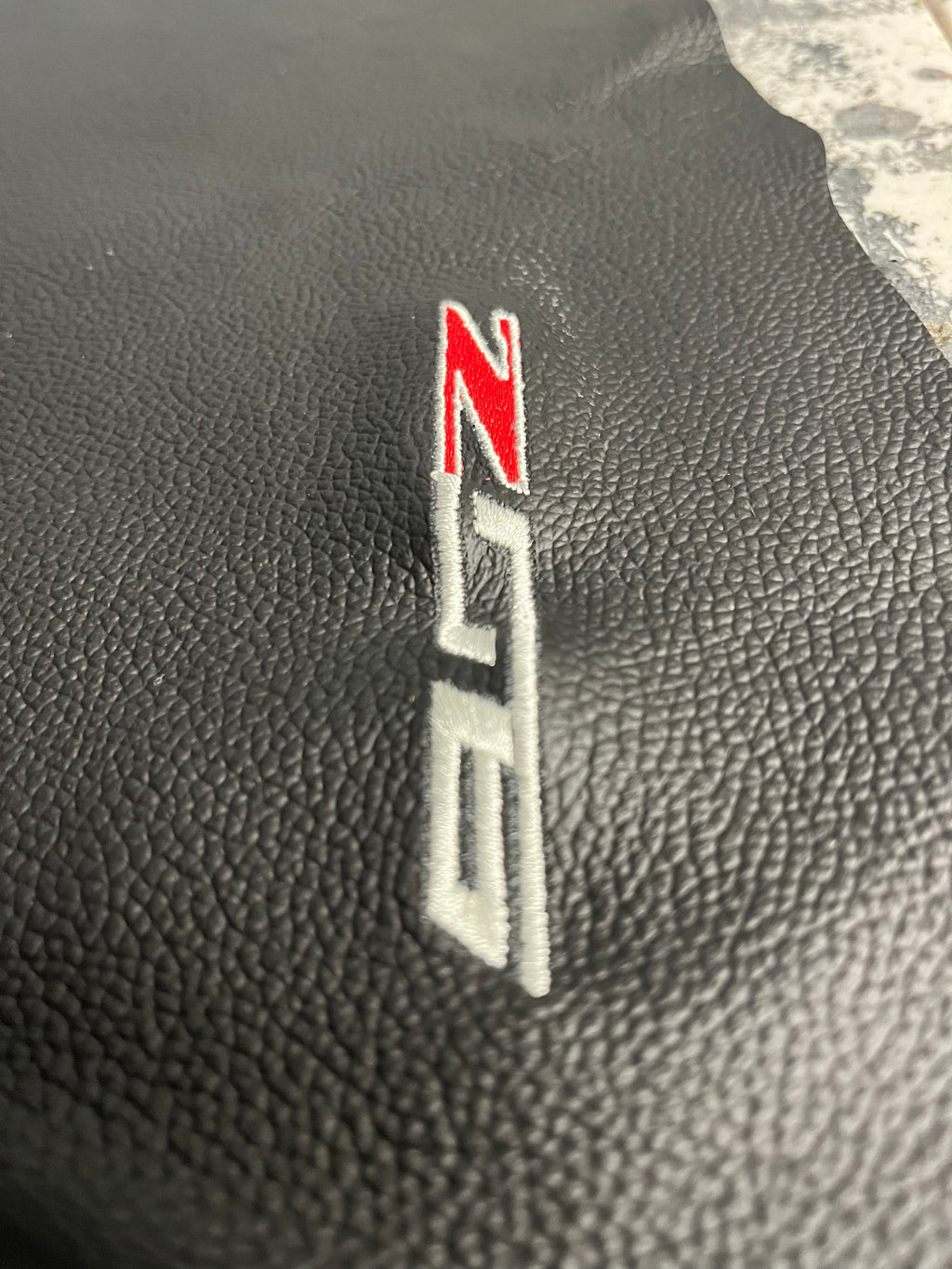 Compatible With Chevy Corvette C7 Z06 2015-2019 Embroidered Leather Console Lid Armrest Cover
